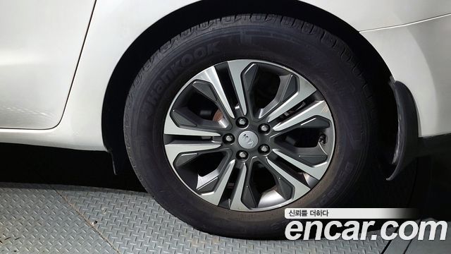 Kia Carnival 11-Seater Prestige — пробег 167 792 км