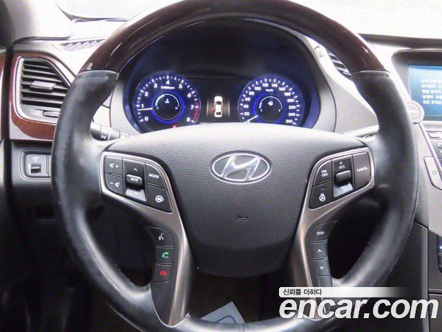 Hyundai Grandeur HG300 Exclusive — пробег 104 969 км