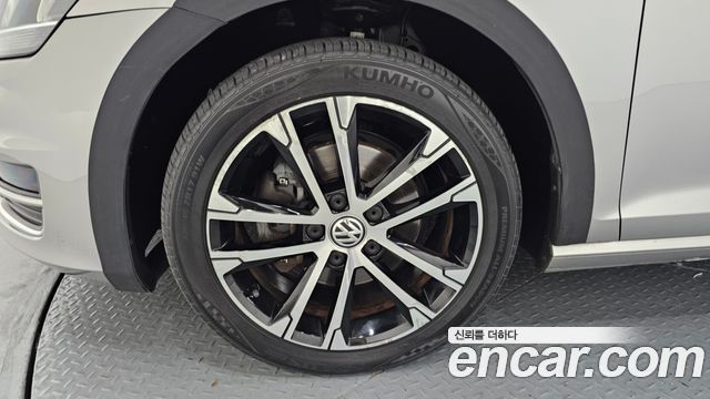 Volkswagen Golf 2.0 TDI Premium — пробег 89 261 км