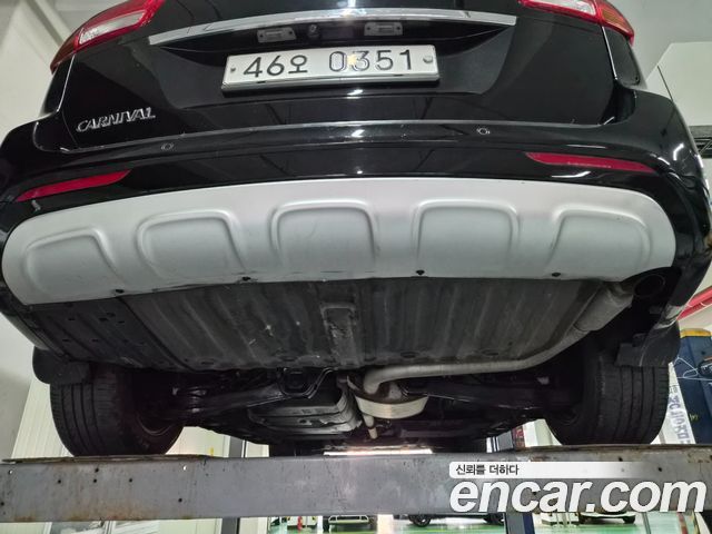 Kia Carnival 9-seater Prestige — пробег 141 112 км