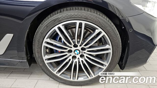 BMW 5-Series 530i M Sport Package Plus — пробег 62 791 км