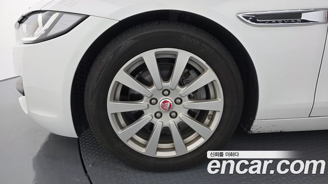Jaguar XE 20d Prestige — пробег 110 939 км