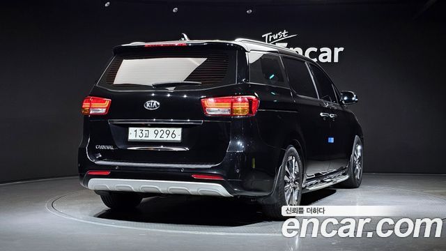 Kia Carnival Gasoline 9-seater Noblesse — пробег 122 058 км