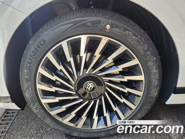 Hyundai Grandeur 2,5 Gasoline 2WD Calligraphy — пробег 650 км — фото 5 из 5