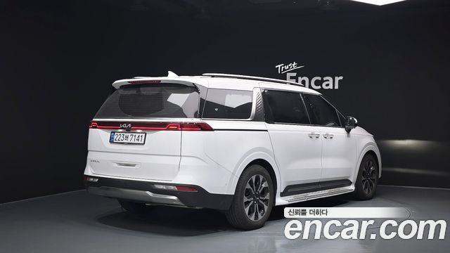 Kia Carnival 7-Seater Noblesse — пробег 72 766 км — фото 2 из 5