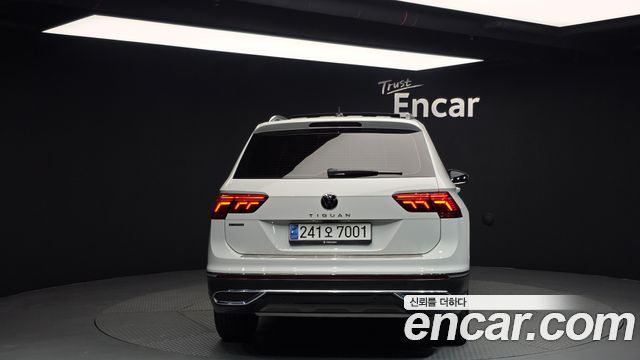 Volkswagen Tiguan 2.0 TSI Prestige — пробег 53 040 км