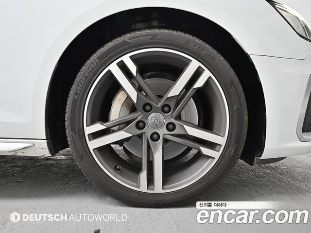 Audi A4 40 TDI Quattro Premium — пробег 119 607 км