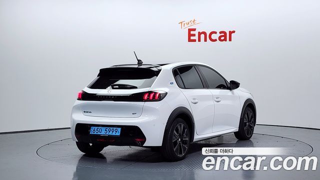 Peugeot 208 из Кореи Encar