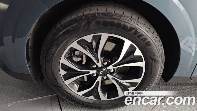 Kia Carnival 9-Seater Prestige — пробег 41 415 км