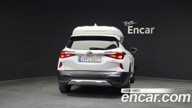 Kia Seltos из Кореи Encar