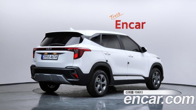 Kia Seltos из Кореи Encar