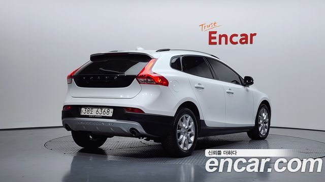 Volvo V40 из Кореи Encar