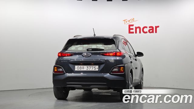 Hyundai Kona из Кореи Encar