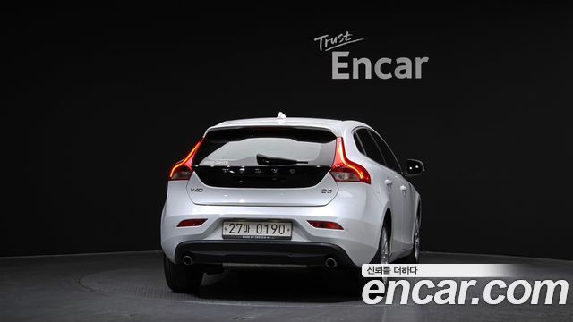 Volvo V40 из Кореи Encar