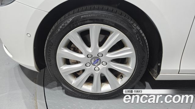 Volvo V40 из Кореи Encar