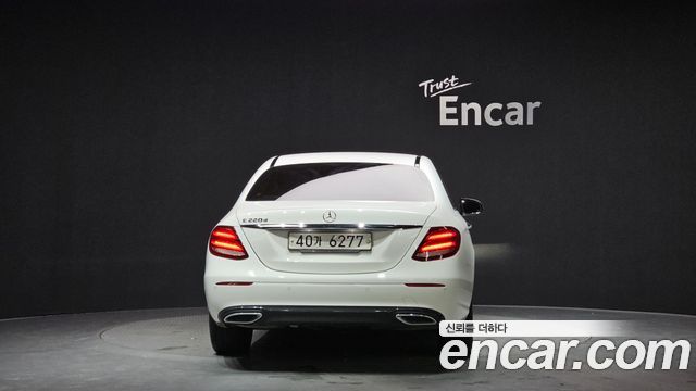 Mercedes-Benz E-Class из Кореи Encar