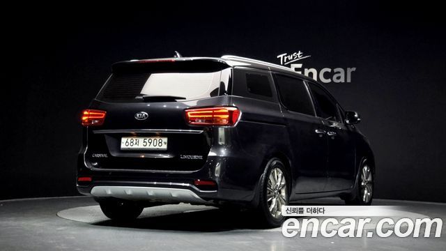 Kia Carnival из Кореи Encar