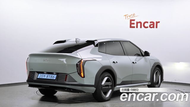 Kia EV4 из Кореи Encar