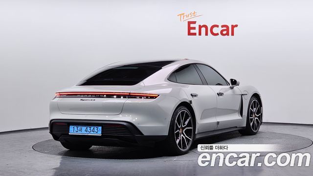 Porsche Taycan из Кореи Encar