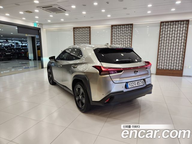 Lexus UX из Кореи Encar