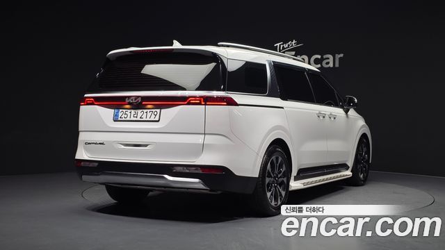 Kia Carnival из Кореи Encar