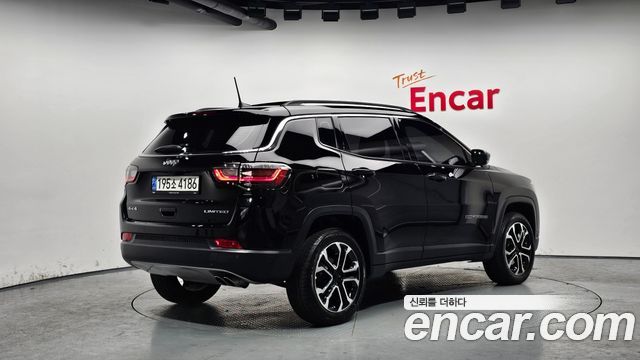 Jeep Compass из Кореи Encar