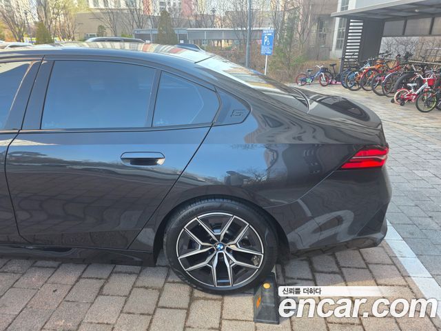 BMW 5-Series 520i M Sport — пробег 11 514 км — фото 5 из 5