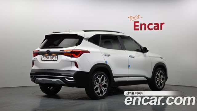 Kia Seltos из Кореи Encar