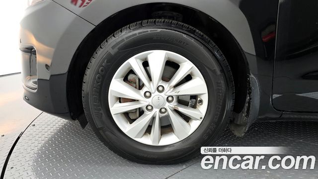 Kia Carnival 11-seater Luxury — пробег 94 658 км — фото 5 из 5