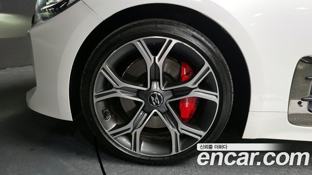 Kia Stinger из Кореи Encar