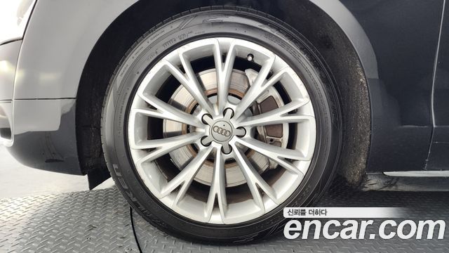 Audi A8 из Кореи Encar