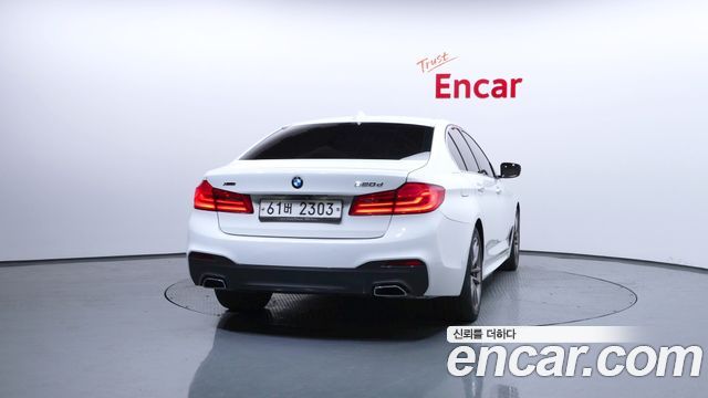BMW 5-Series 520d xDrive M Sport Package Plus — пробег 106 220 км — фото 4 из 5