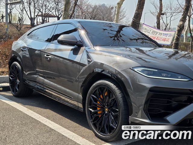 Lamborghini Urus из Кореи Encar