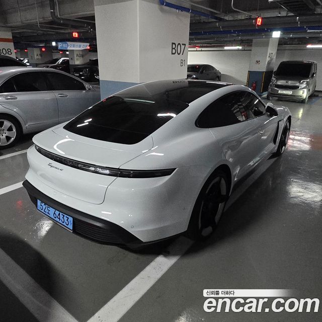 Porsche Taycan из Кореи Encar