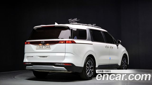 Kia Carnival из Кореи Encar