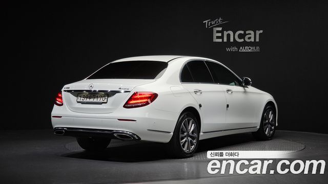 Mercedes-Benz E-Class из Кореи Encar
