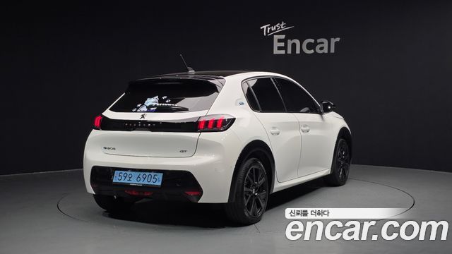 Peugeot 208 из Кореи Encar