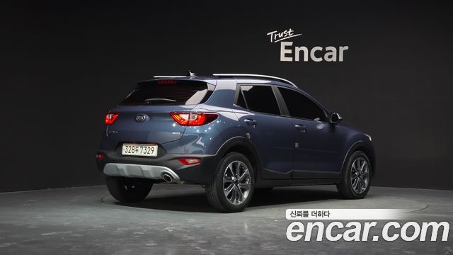 Kia Stonic из Кореи Encar