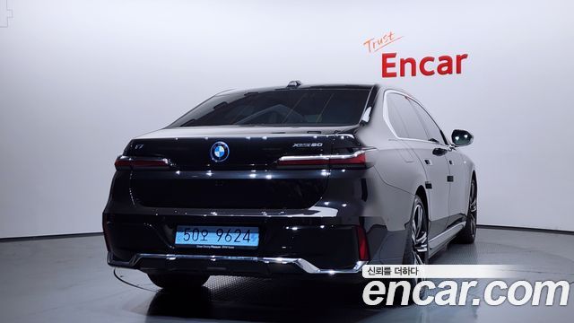 BMW i7 из Кореи Encar