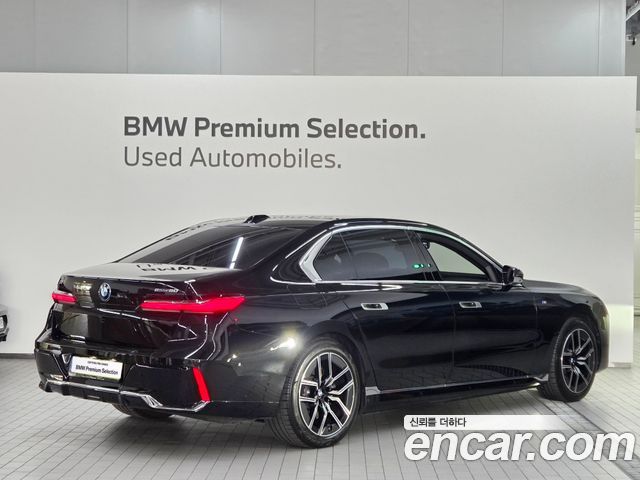 BMW i7 из Кореи Encar