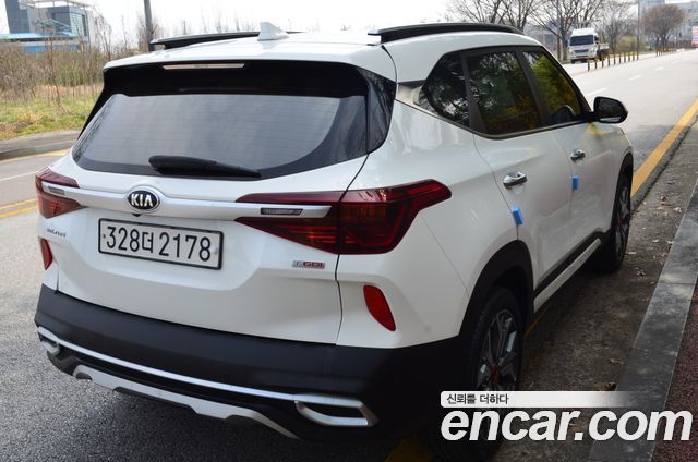 Kia Seltos из Кореи Encar