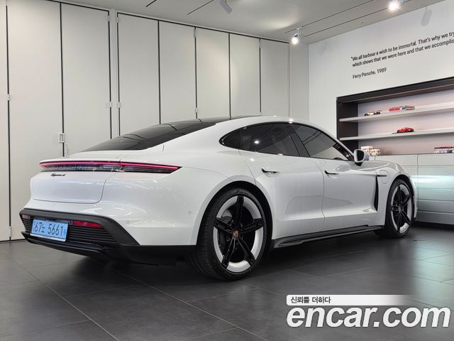 Porsche Taycan из Кореи Encar