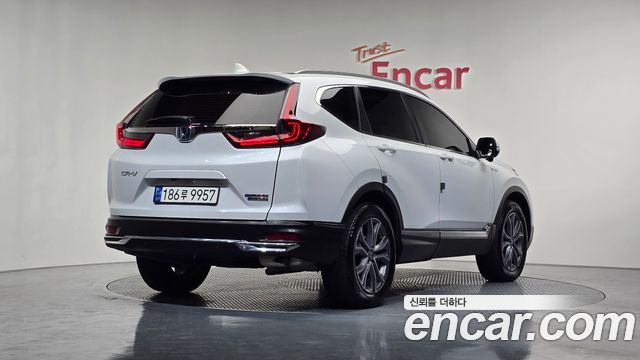 Honda CR-V 2.0 Hybrid Touring 4WD — пробег 110 325 км