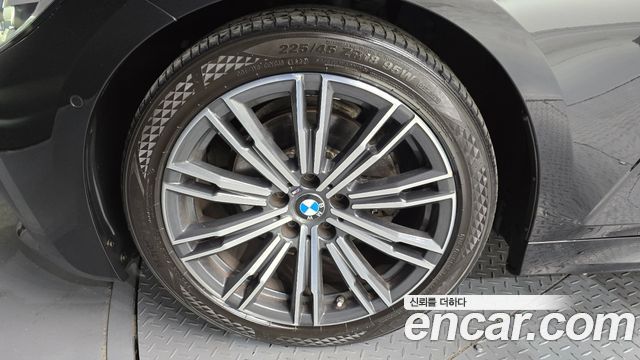 BMW 3-Series из Кореи Encar