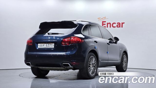 Porsche Cayenne 4.2 S Diesel 958 — пробег 213 467 км — фото 2 из 5
