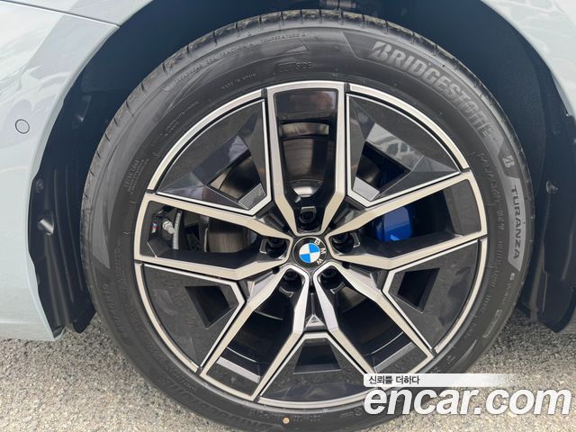 BMW 5-Series 520i M Sport — пробег 1 760 км — фото 5 из 5