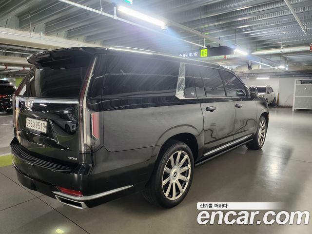Cadillac Escalade 6.2 ESV ESV Premium Luxury Platinum — пробег 42 254 км
