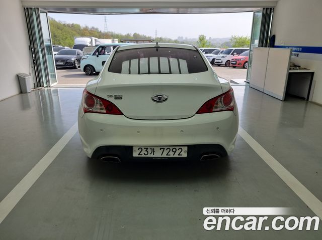 Hyundai Genesis из Кореи Encar