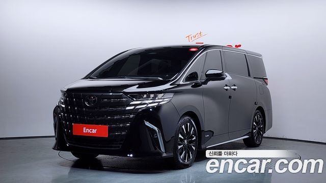 Toyota Alphard 2.5 HEV Executive AWD — пробег 9 518 км