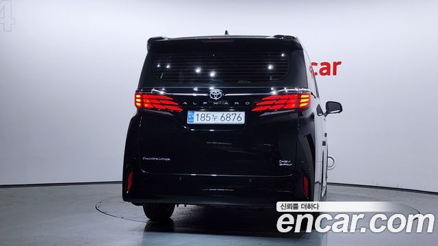 Toyota Alphard 2.5 HEV Executive AWD — пробег 9 518 км